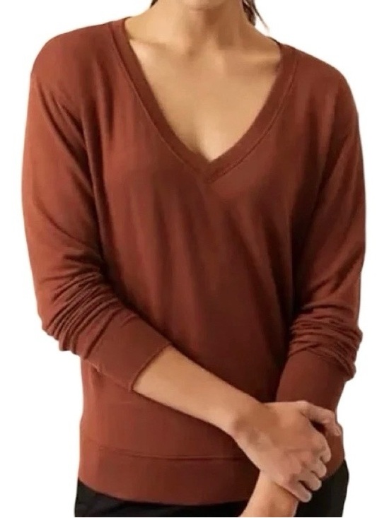 Athleta Tops - Athleta Long Sleeve Top Large Copper Brown V Neck Lightweight Thumb Holes